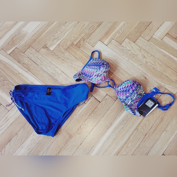 NWT ISOLA Bikini ๐ - Picture 2 of 7